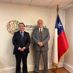 Senador Becker y director de Migraciones abordan medidas para frenar el ingreso irregular al país