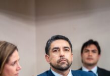 Crisis educativa en Los Lagos: Diputado Barría exige fondos para sueldos en SLEP Chiloé y apurar traspaso a SLEP Reloncaví