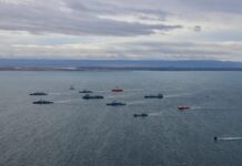 Presencia estratégica en la zona austral: Armada ejecuta masivo ejercicio naval en el Estrecho de Magallanes