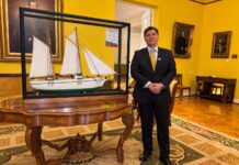Consejero Sanzana lleva la historia de Chiloé a La Moneda y respalda proyecto de Goleta Ancud navegable