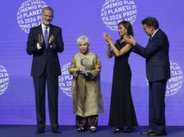Isabel Allende arrasa en España y gana el Premio Planeta 2026