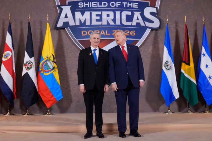 Kast-Trump-Escudo-Am