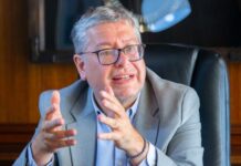 ALCALDE DE TEMUCO: Las AFPs están jugando con el dinero de todos nosotros
