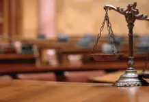 Ministro Rabat ad portas de una AC y denuncia penal por prevaricación administrativa